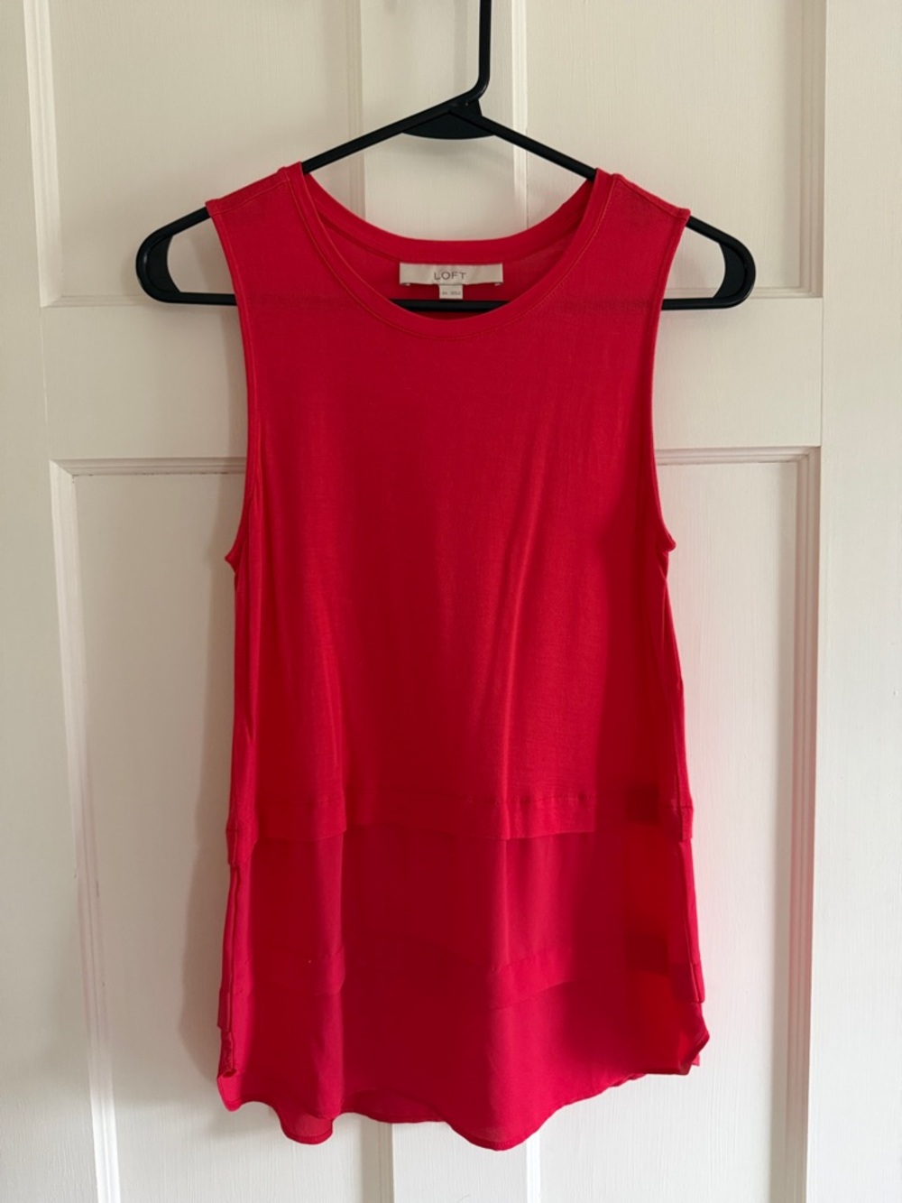 🌺Loft pink/coral sleeveless top with chiffon-like layers. Size XS.